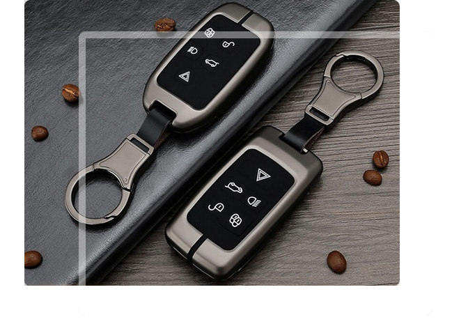 San Antonio locksmith unlocking a Land Rover during an emergency lockout